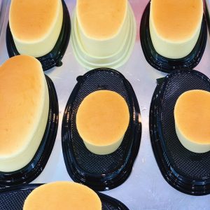Hộp oval F70 đế đen - Hộp F70 đựng vừa khuôn D008 - Hộp F70 dùng đựng bánh mì hoa cúc - F70 dùng đựng bánh Flan chesse