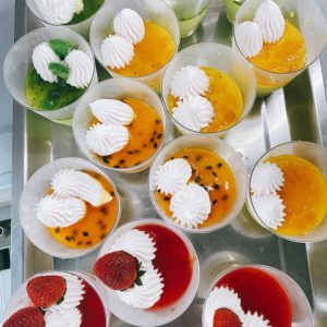 Ly hàng không dùng đựng tiramisu - Ly mica cứng dùng đựng bánh mousse - Ly hàng không 220ml - Ly nhựa cứng đựng rau câu