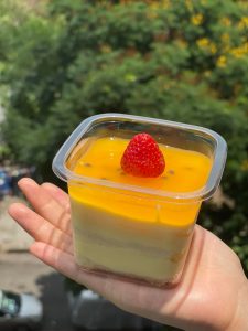 Hộp B10-8 vuông dùng đựng bánh mousse , bánh tiramisu , bánh panna cotta Hộp chuyên dùng đựng bánh lạnh Hộp B10-8 dùng đựng rau câu nổi