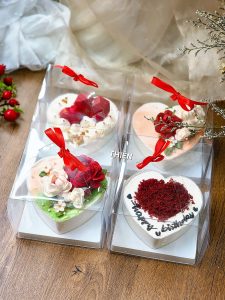 Hộp Mica Vuông Trong Suốt Đế Tim Đựng Bánh Lạnh Cheese Cake - Tiramisu