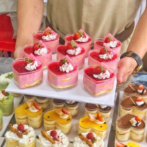 Ly tim có nắp đựng bánh tiramisu , bánh mousse , bánh panna cotta Ly tim ghép lại trang trí làm bánh sinh nhật Ly tim có nắp tiện dụng
