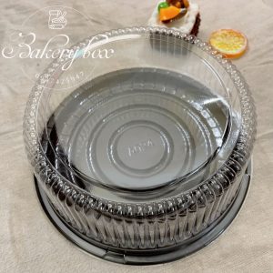 Hộp nhựa nắp chụp 20cm lọt lòng được làm từ chất liệu nhựa trong ở nắp giúp người dùng có thể dễ dàng quan sát bánh từ bên ngoài và nhựa màu đen ở đế tạo nên một vẻ ngoài độc đáo cho bất kì sản phẩm bánh nào. Thiết kế đơn giản, tiện dụng phù hợp với nhiều đối tượng người sử dụng và cho không gian của các buổi tiệc sinh nhật gia đình, công ty. Hộp nhựa đựng bánh gao, bánh sinh nhật và có thể đựng được cả khối nặng như thạch rau câu 3D, được chống trơn, trượt nhờ lớp đế có rãnh giảm ma sát. Chất liệu: Nhựa trong suốt an toàn cho sức khỏe. Kích thước: Đường kính trong: 20cm, cao: 8.5cm có thể đựng bánh với kích thước lớn, phù hợp với bánh khuôn 20cm Bán theo Lốc 20 cái 110k Bán Theo Lốc 100 Cái 450k Liên hệ (điện thoại / zalo) : 0937.425.947 Địa chỉ cửa hàng : 1540 Võ Văn Kiệt, P7, Q6