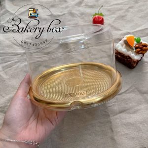 A1680G - 50 cái Hộp tròn đế vàng đựng 5 cái bánh bao đào tiên, bông lan trứng muối 14cm Hộp A1680 cao 9,5cm đựng được 5 cái bánh bao đào tiên Kích thước đáy 14cm lọt lòng Hộp nắp trong , đế vàng Bán theo lốc 50 cái 195k (3900d) Bán theo lốc 100 cái 370k ( 3700d) Bán theo thùng 900 cái Liên hệ (điện thoại / zalo) : 0937.425.947 Địa chỉ cửa hàng : 1540 Võ Văn Kiệt, P7, Q6