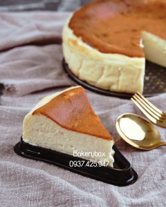 Hộp Tam Giác A03 Đựng Bánh Kem - Tiramisu - Cheese Cake - Red Velvet - Bánh Crepe Nhiều Tầng