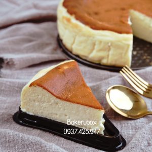 Hộp Tam Giác A03 Đựng Bánh Kem - Tiramisu - Cheese Cake - Red Velvet - Bánh Crepe Nhiều Tầng