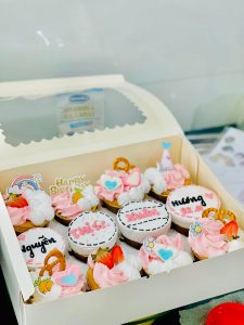 Hộp Giấy Đựng Bánh Cupcake Có Mặt Kính Trong Suốt 2 4 6 12