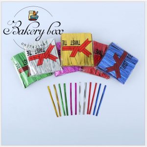 Kẽm cột miệng túi bánh Kích thước: 8cm Màu ngẫu nhiên Số lượng: 800 - 1000 sợi Mua sỉ liên hệ Liên hệ (điện thoại / zalo) : 0937.425.947 Địa chỉ cửa hàng : 1540 Võ Văn Kiệt, P7, Q6