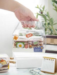 🍰 Kích thước: 9cm x 9cm x 16cm 🍮 Hộp trong mica đựng bánh, quà tặng... 🎂 Trong suốt nhìn thấy đồ vật, thức ăn bên trong. 🔖 Có thể dùng hộp làm hộp quà tặng. 📞 Mua sỉ liên hệ 🛵 Cần gấp hãy đặt hoả tốc 🙋🏻♀️ Liên hệ (điện thoại / zalo) : 0937.425.947 🏠 Địa chỉ cửa hàng : 1540 Võ Văn Kiệt, P7, Q6