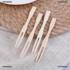Kích thước: 9cm Số lượng: 100c Nĩa Gỗ Nhỏ Ăn Bánh Su - Trái Cây - Cá Viên Chiên Mua sỉ số lượng Liên hệ (điện thoại / zalo) : 0937.425.947 Địa chỉ cửa hàng : 1540 Võ Văn Kiệt, P7, Q6
