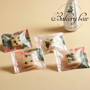 Kích thước: 7cm x 10cm Túi hàn miệng đựng bánh quy, cookie, kẹo nougat Tiện dụng cho những món làm handmade Liên hệ (điện thoại / zalo) : 0937.425.947 Địa chỉ cửa hàng : 1540 Võ Văn Kiệt, P7, Q6