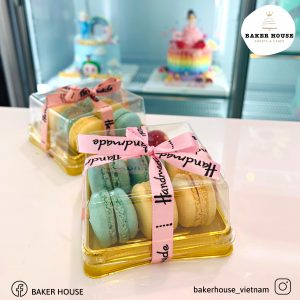 Kích thước lọt lòng: 7.5cm x 7.5cm, cao 5cm Hộp đựng bánh trung thu 100g đến 150g Liên hệ (điện thoại / zalo) : 0937.425.947 Địa chỉ cửa hàng : 1540 Võ Văn Kiệt, P7, Q6
