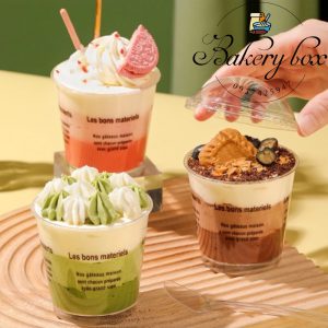 🍮 LY NHỰA NẮP CẦU ĐỰNG MOUSSE 🍮🌵 Kích thước: 7cm (cao) x 5.2cm (đáy) x 7.5cm (miệng)
🌵 Dung tích: 180ml
🌵 Ly nhựa mousse tròn nắp cầu là sản phẩm có hình dáng sang trọng bắt mắt bởi hình dáng tổng thể nắp tròn, bầu trông khá ngộ nghĩnh và độc đáo.
🌵 Ly nhựa mousse tròn không chỉ hình dáng mà còn đẹp, làm từ nhựa PE. Sản phẩm có màu trắng trong, bóng láng đảm bảo chất lượng tiêu chuẩn an toàn vệ sinh thực phẩm. Phần thân có kích thước vừa vặn giúp bạn đựng được lượng nước uống mang đi vừa đủ. Dùng ly nhựa nắp cầu là bạn mua cho mình một thương hiệu sành điệu lịch lãm và cao cấp.
📞 Mua sỉ liên hệ
🛵 Cần gấp hãy đặt hoả tốc
🙋🏻♀️ Liên hệ (điện thoại / zalo) : 0937.425.947
🏠 Địa chỉ cửa hàng : 1540 Võ Văn Kiệt, P7, Q6